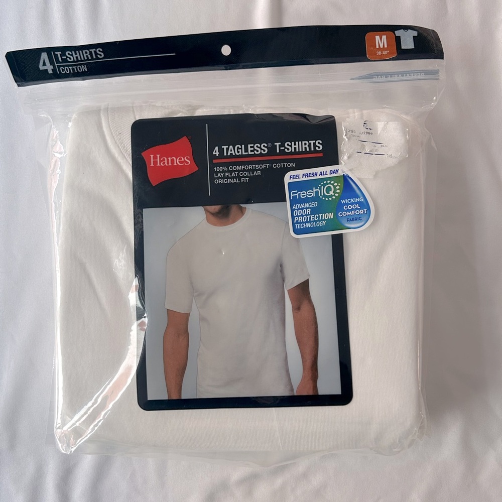 Men’s Hanes white tshirts